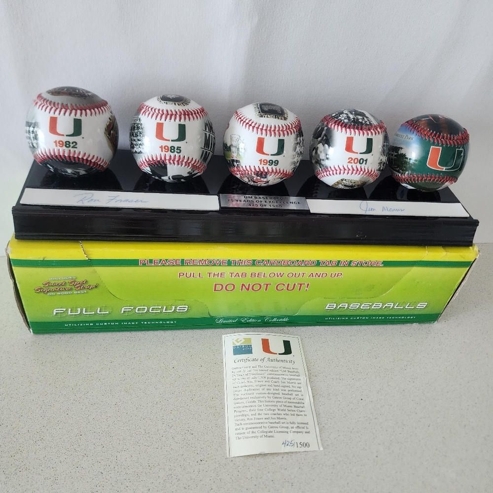 RARE UM Baseball Signed Balls 25 Years Of Excellence 425 Of 1500 Limited Edition